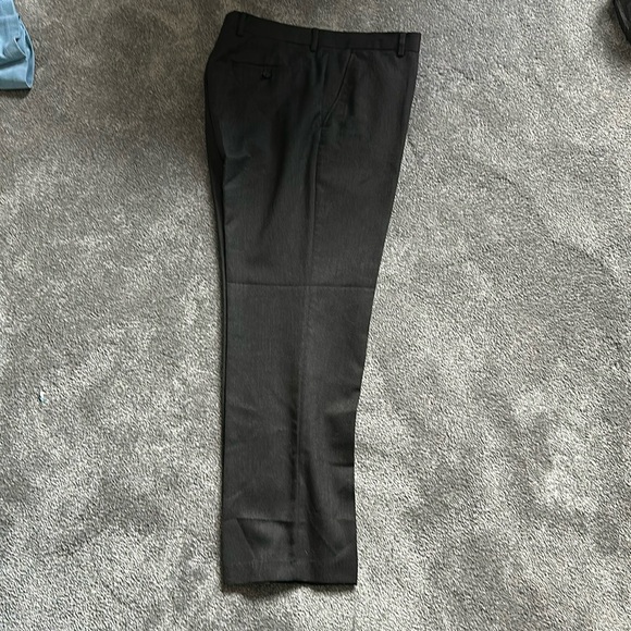 Black Banana Republic Tailored Fit Suit - Jacket size 42R - Pants size 34 / 30 - Picture 4 of 5